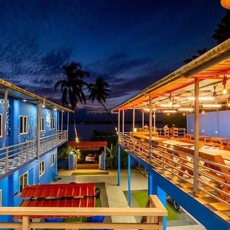 Bon Voyage Sea View Hostel 瓦加托 外观 照片