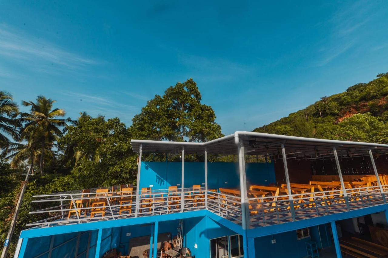 Bon Voyage Sea View Hostel 瓦加托 外观 照片