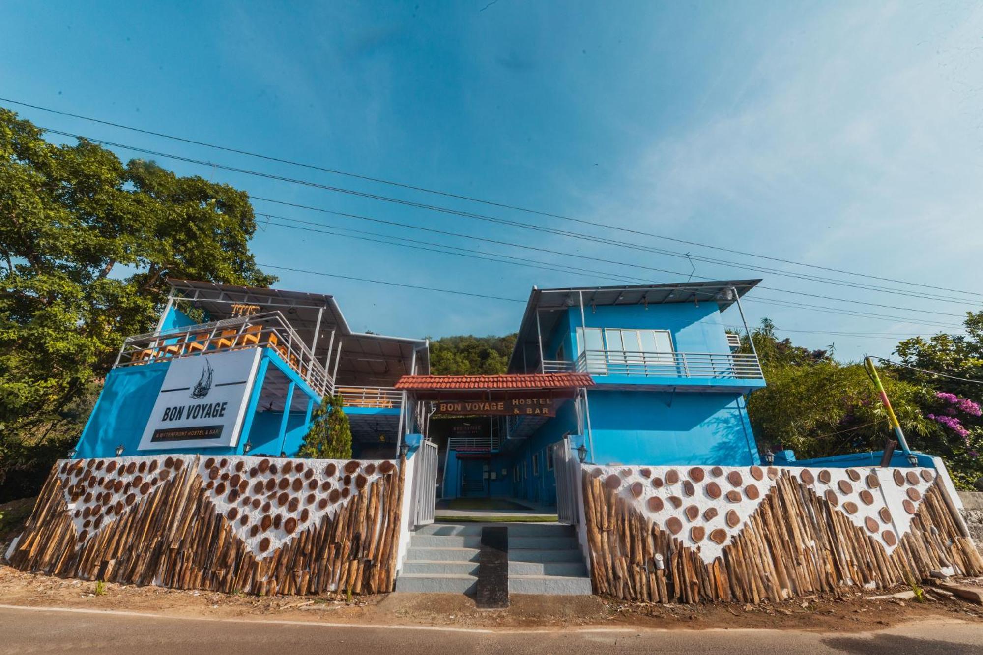 Bon Voyage Sea View Hostel 瓦加托 外观 照片