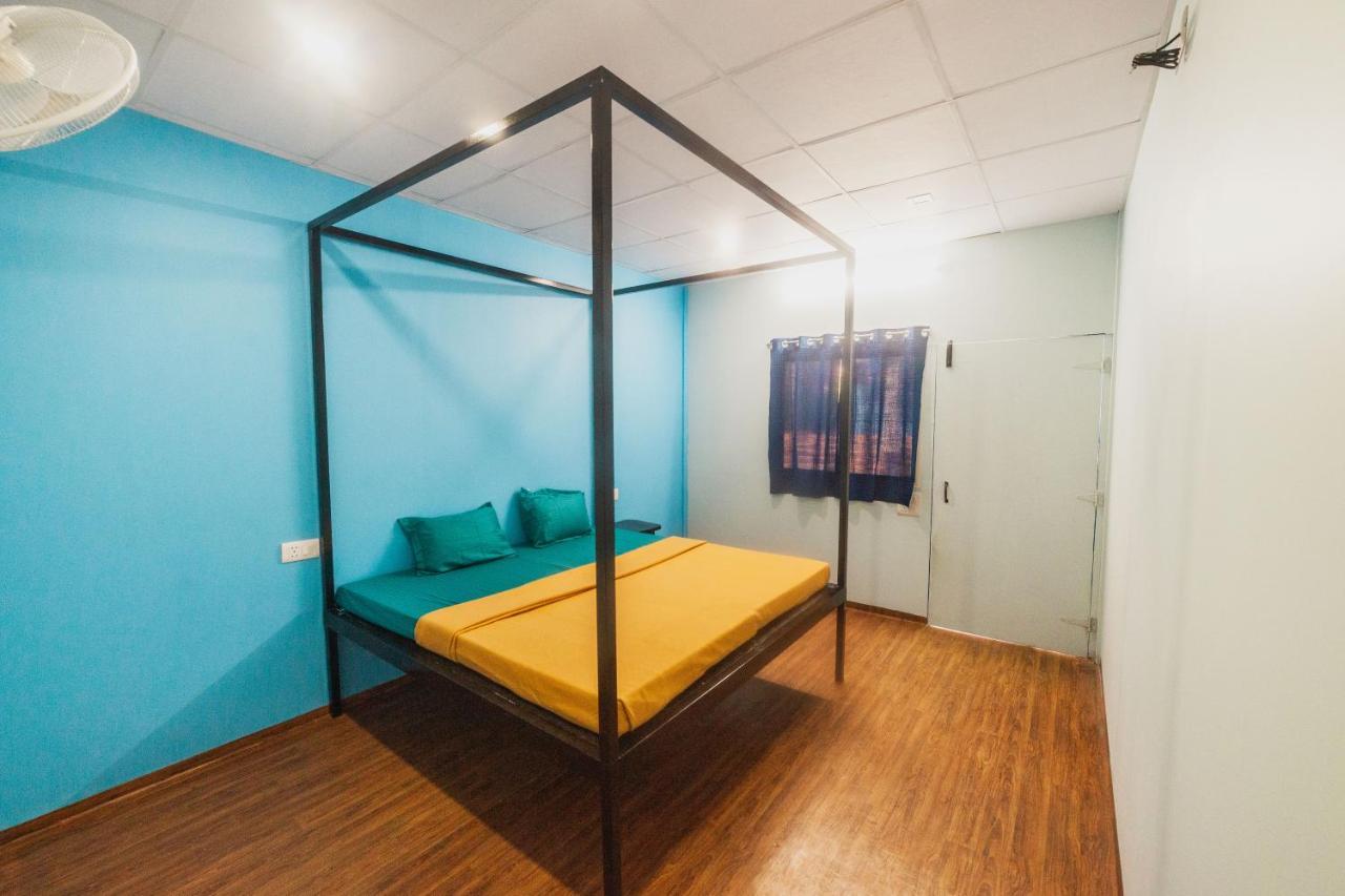 Bon Voyage Sea View Hostel 瓦加托 外观 照片