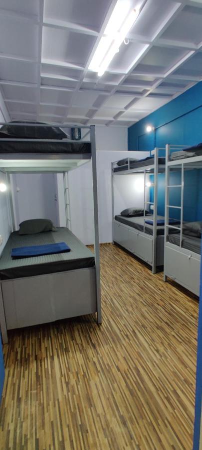 Bon Voyage Sea View Hostel 瓦加托 外观 照片