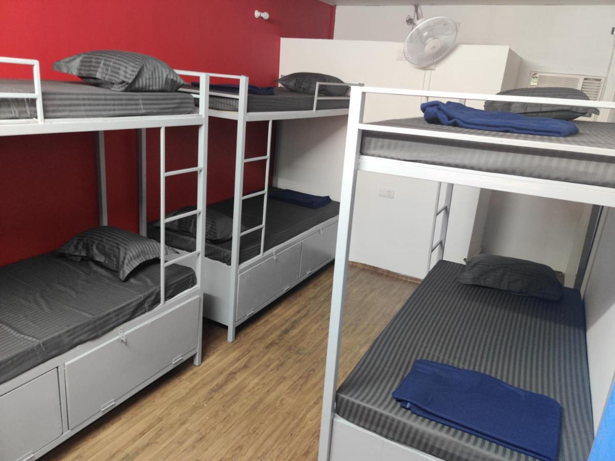 Bon Voyage Sea View Hostel 瓦加托 外观 照片