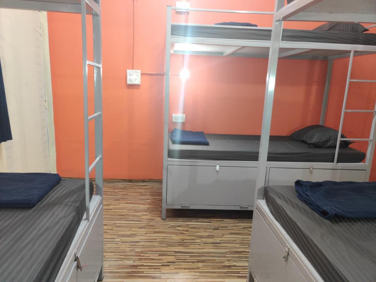 Bon Voyage Sea View Hostel 瓦加托 外观 照片