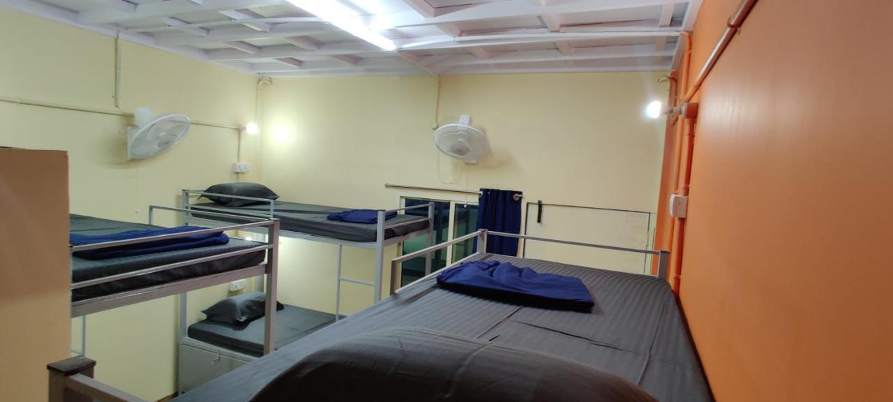 Bon Voyage Sea View Hostel 瓦加托 外观 照片