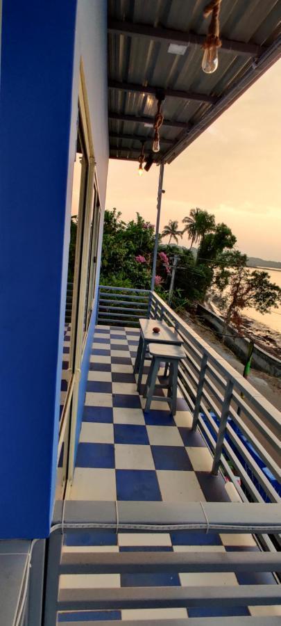 Bon Voyage Sea View Hostel 瓦加托 外观 照片