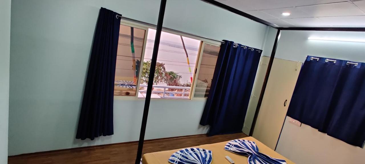 Bon Voyage Sea View Hostel 瓦加托 外观 照片
