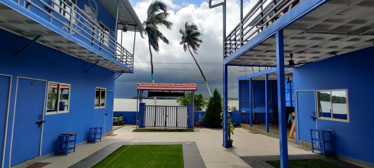 Bon Voyage Sea View Hostel 瓦加托 外观 照片