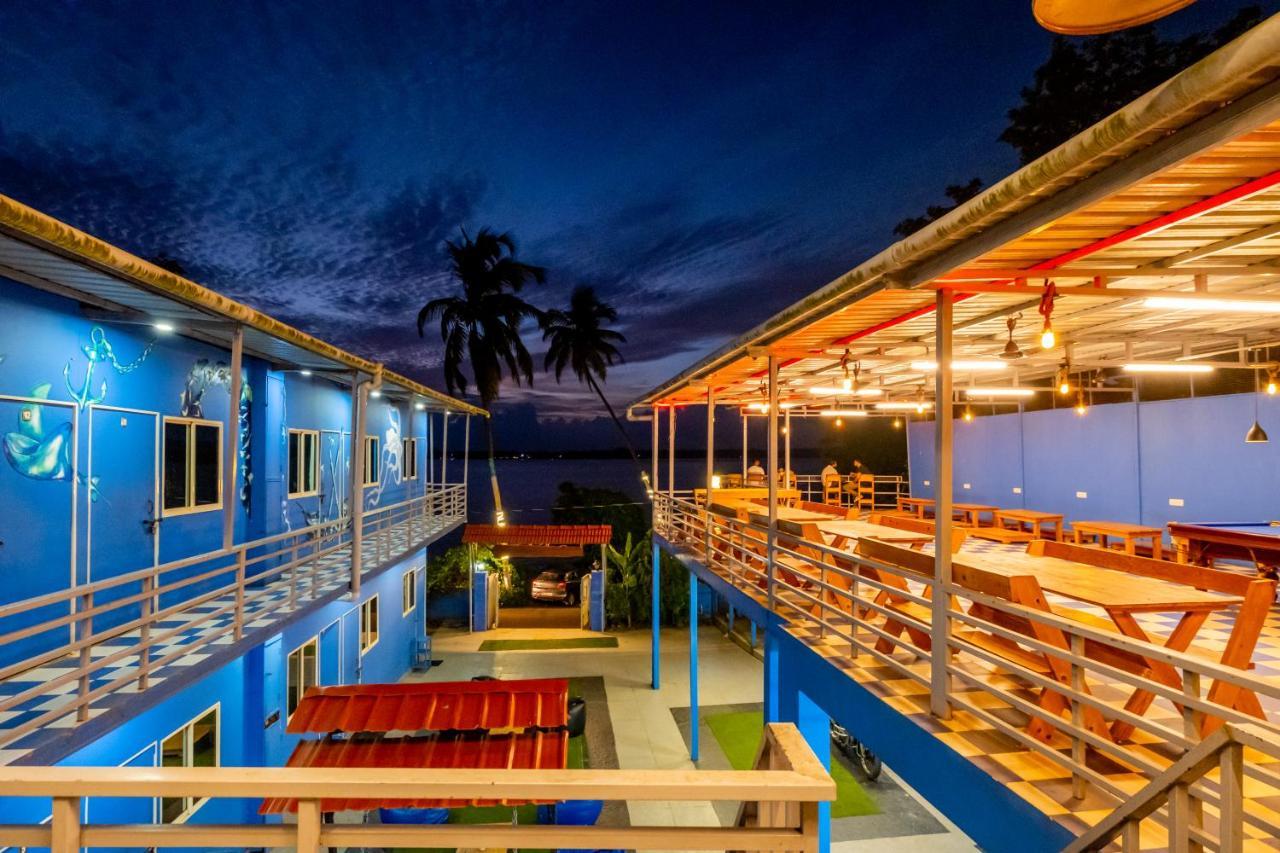 Bon Voyage Sea View Hostel 瓦加托 外观 照片